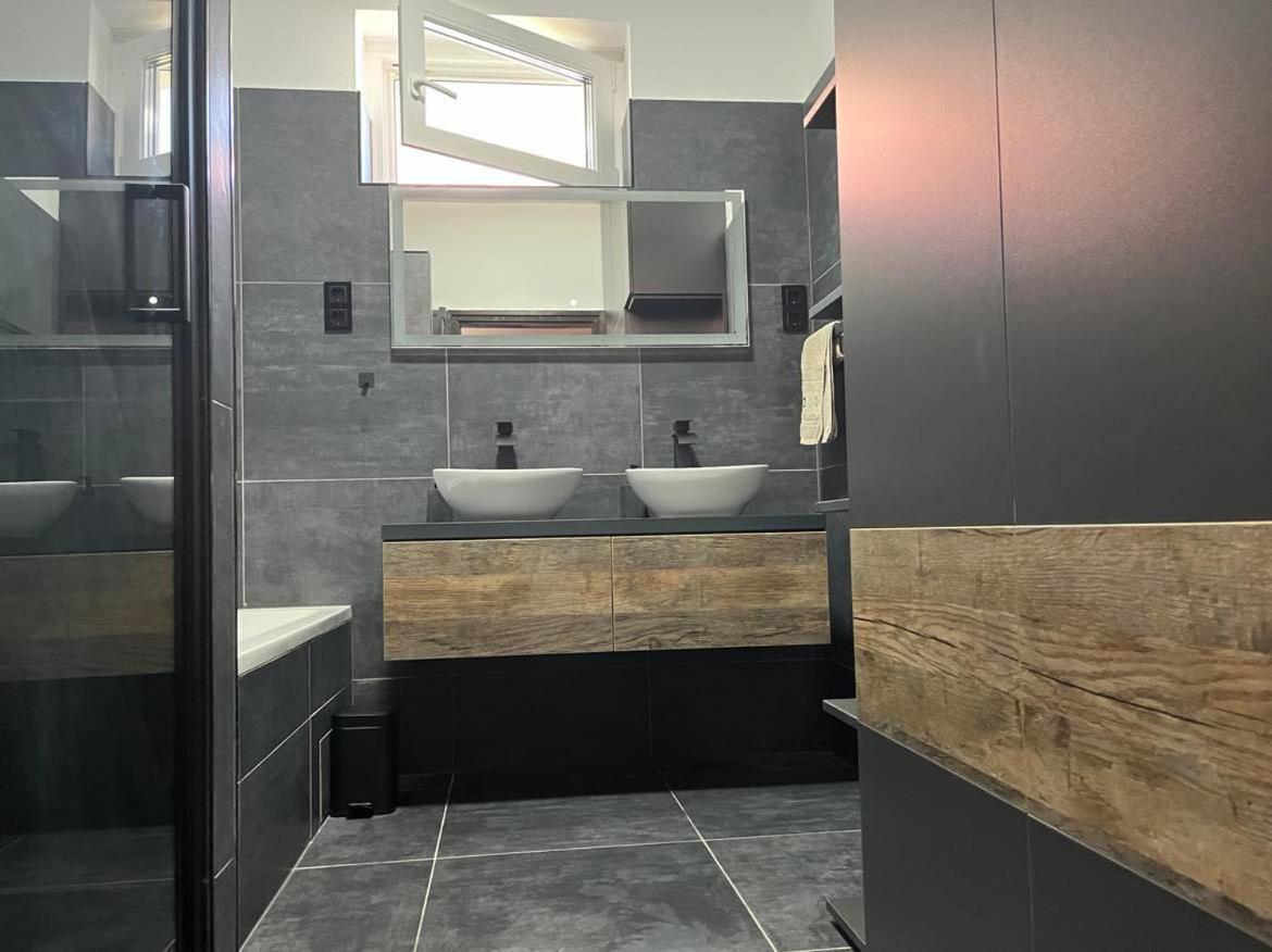 Talaber Vendeghaz Apartment Вонярквашеги Екстериор снимка